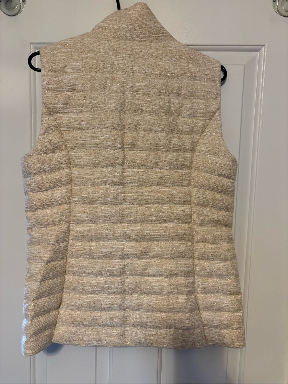 Lilly Pulitzer Cream Quilted Sleeveless Vest with Jeweled Floral Closures - Picture 3 of 4